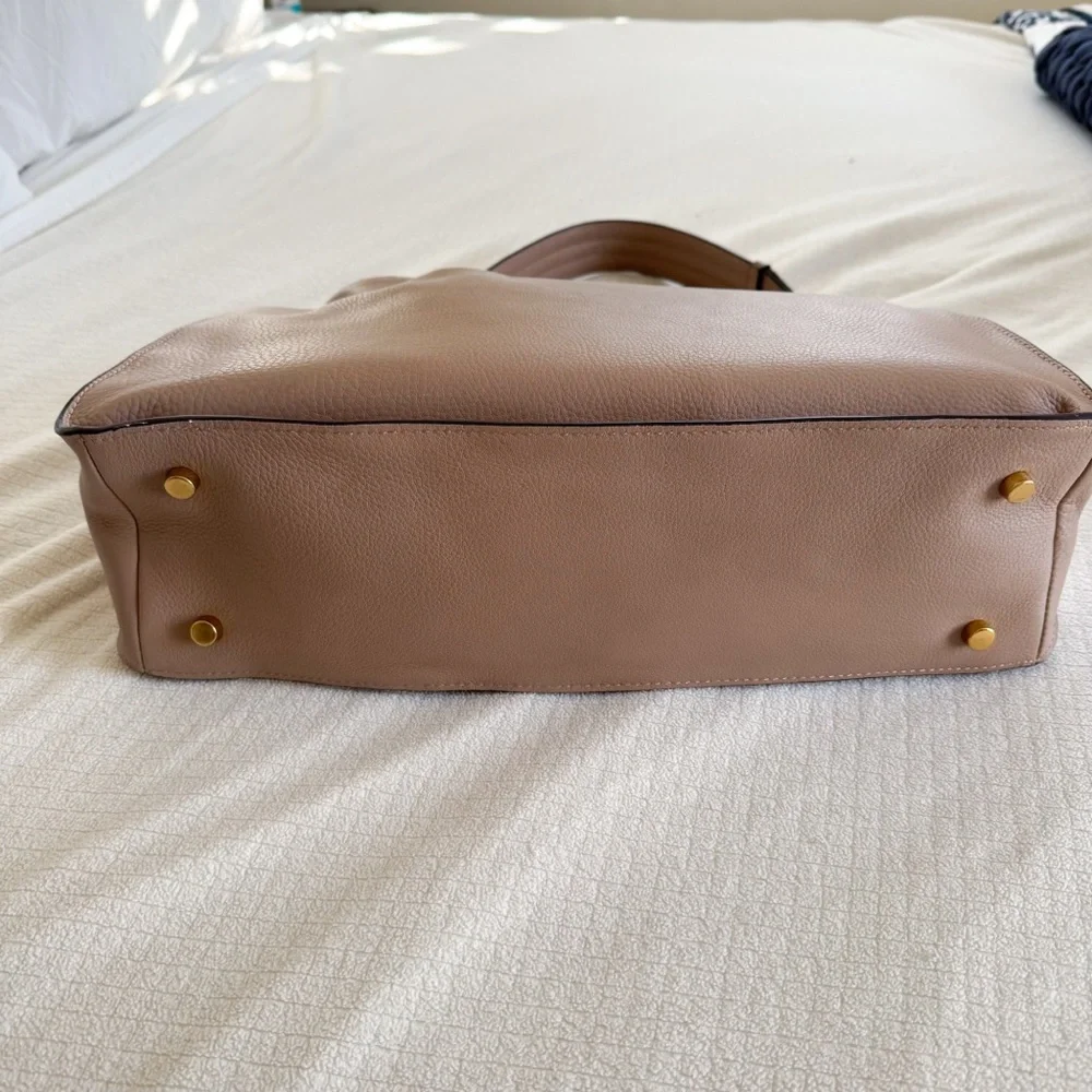 Etienne Aigner Alexandra New Hobo Taupe